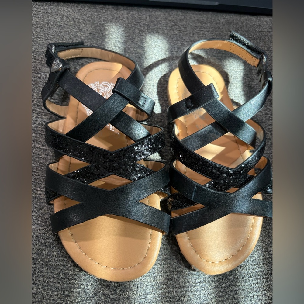 Toddler girl Vince camuto Black glittery strappy sandals size 8